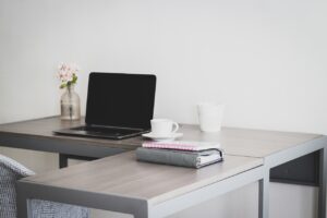 地方在住で在宅勤務をしながら正社員に転職する方法は？