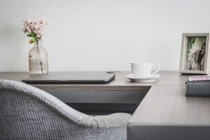地方在住で在宅勤務をしながら転職する際の将来性は？